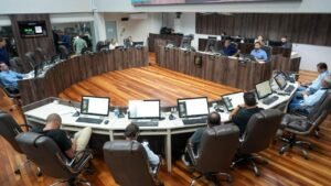 Câmara de Balneário Camboriú,sirenes escolares Balneário Camboriú,substituição de sirenes por músicas,projeto de lei educação inclusiva,educação inclusiva em Balneário Camboriú SC,TEA nas escolas,TDAH ambiente escolar,acessibilidade escolas Santa Catarina,Legislativo municipal Balneário Camboriú,Associação SIRIUSER Balneário Camboriú,utilidade pública municipal SC,Zart Construtora e Incorporadora Eireli,indenização área Avenida Martin Luther,políticas públicas educação SC,inclusão escolar Santa Catarina,projeto aprovado Câmara BC