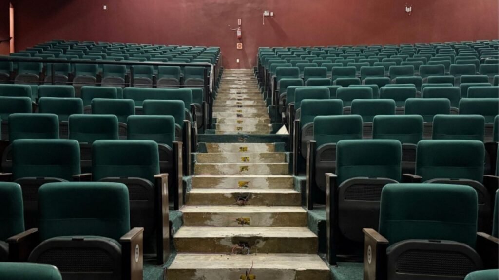 Teatro Municipal de Itajaí,reforma do Teatro Municipal,Fundação Cultural de Itajaí,cultura em Itajaí,obras culturais Itajaí,equipamentos culturais,espetáculos 2026 Itajaí,infraestrutura cultural municipal,teatro em Santa Catarina,artes cênicas Itajaí,revitalização de teatro,espaços culturais públicos,melhorias estruturais teatro,acessibilidade cultural,patrimônio cultural Itajaí