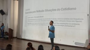 Secretaria de Educação de Itapema,inclusão no TEA,Transtorno do Espectro Autista na escola,formação continuada educação Itapema,auxiliares de sala Itapema,educação inclusiva em Itapema,atendimento educacional especializado,práticas pedagógicas inclusivas,educação especial Itapema,rede municipal de ensino Itapema,capacitação de profissionais da educação,inclusão escolar Santa Catarina,volta às aulas Itapema,Rossandro Klinjey palestra educação,Expocentro Júlio Tedesco