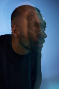 Lucca Poeta,Trilogia Lucca Poeta,show Lucca Poeta Itajaí,Teatro Municipal de Itajaí evento,lançamento de álbum Itajaí,rap em Santa Catarina,hip hop Itajaí,show gratuito Itajaí,ingresso solidário Itajaí,cultura em Itajaí,música autoral Santa Catarina,Fundação Cultural de Itajaí,Prefeitura de Itajaí cultura,artista itajaiense,evento cultural Itajaí,álbum Trilogia 2026