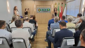 investimentos em Itajaí,obras estratégicas Itajaí,corredor Jorge Lacerda Antônio Heil,ligação Praia Brava BR-101,píer Marejada Itajaí,moradias populares Itajaí,saneamento em Itajaí,abastecimento de água Itajaí,segurança pública Itajaí,redução de homicídios Itajaí,Associação Empresarial de Itajaí ACII,crescimento econômico Itajaí,PPPs em Itajaí,infraestrutura Santa Catarina,desenvolvimento urbano Itajaí,gestão municipal Itajaí