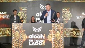 OOH Day Santa Catarina,evento de mídia OOH em Jaraguá do Sul,mídia Out of Home Brasil,VêMais Jaraguá do Sul,Marina Roale palestra,Grupo Consumoteca,tendências de marketing 2026,evento gratuito de marketing SC,Central de Outdoor Brasil,mercado publicitário Santa Catarina,mídia exterior em SC,integração mídia física e digital,investimentos em OOH Brasil,painel Cenp-Meios OOH,networking marketing Jaraguá do Sul