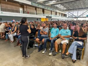 reajuste do magistério Balneário Camboriú,projeto de lei educação BC,Secretaria de Educação de Balneário Camboriú,magistério municipal BC,valorização dos professores,Câmara de Vereadores de Balneário Camboriú,educação pública em Santa Catarina,evento de boas-vindas educação,reajuste salarial professores BC,Sisembc,políticas educacionais municipais,educação básica Balneário Camboriú,gestão escolar BC,profissionais da educação BC,ano letivo rede municipal