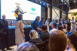 Prefeitura de Camboriú,ano letivo 2026,Secretaria de Educação,profissionais da educação,Rossandro Klinjey,educação municipal,acolhimento educacional,saúde emocional,rede municipal de ensino