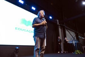 Prefeitura de Camboriú,ano letivo 2026,Secretaria de Educação,profissionais da educação,Rossandro Klinjey,educação municipal,acolhimento educacional,saúde emocional,rede municipal de ensino