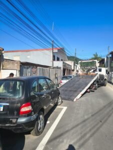 acidente Balneário Camboriú,colisão carro e moto,Polícia Militar SC,Rua 3100,Centro de Balneário Camboriú,BC Trânsito