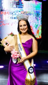 Penha,Festa Nacional do Marisco,26ª Festa Nacional do Marisco,Rainha da Festa do Marisco,Dainá Silva,realeza da Festa do Marisco,concurso da realeza em Penha,Secretaria de Turismo de Penha,evento tradicional em Penha,Kartódromo Beto Carrero,turismo em Penha SC,gastronomia em Penha,marisco em Penha,calendário cultural de Penha,festa típica em Santa Catarina,evento gratuito em Penha