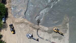 alargamento da Praia Central de Balneário Piçarras,Balneário Piçarras obras,Praia Central Balneário Piçarras,obra na orla de Balneário Piçarras,alargamento de praia em Santa Catarina,investimento em infraestrutura litorânea SC,Prefeitura de Balneário Piçarras obras,Fumpra Balneário Piçarras,draga Amazone,ampliação da faixa de areia SC,engorda da praia Balneário Piçarras,obra de R$ 40 milhões SC,molhe Avenida Getúlio Vargas Piçarras,Barra do Rio Piçarras obra,litoral norte de Santa Catarina