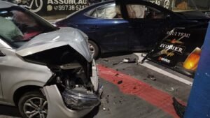 colisão Balneário Camboriú,acidente Rua São Paulo e Rua Acre,BC Trânsito ocorrência,Autarquia Municipal de Trânsito Balneário Camboriú,teste do etilômetro Balneário Camboriú,recusa bafômetro SC,veículo removido pátio BC,fiscalização trânsito Balneário Camboriú,Código de Trânsito Brasileiro CTB,acidente sem vítima SC,ocorrência madrugada Balneário Camboriú,trânsito Santa Catarina,agentes de trânsito BC,Delegacia Virtual SC,denúncia 153 Balneário Camboriú