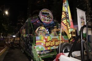 Viva Folia BC 2026,Carnaval Balneário Camboriú 2026,desfiles de blocos BC,Avenida Atlântica Carnaval,Prefeitura de Balneário Camboriú,Secretaria de Turismo BC,Liga Carnavalesca Balneário Camboriú,blocos de Carnaval BC,turismo em Balneário Camboriú Carnaval,programação Carnaval BC 2026,evento turístico Balneário Camboriú,segurança no Carnaval BC,foliões na Avenida Atlântica,calendário de eventos BC,Carnaval litoral de Santa Catarina