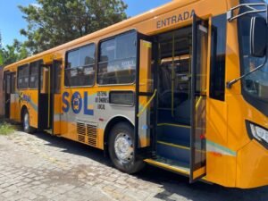 Atalaia Transportes Coletivos,transporte coletivo de Itajaí,novos ônibus em Itajaí,ônibus zero km Itajaí,mobilidade urbana Itajaí,frota de ônibus Itajaí,linhas-troncais Itajaí,Terminal da Fazenda Itajaí,Ariribá Itajaí,divisa com Balneário Camboriú,transporte público Itajaí,melhorias no transporte coletivo,concessão transporte Itajaí,ônibus climatizados Itajaí,sistema de bilhetagem eletrônica Itajaí