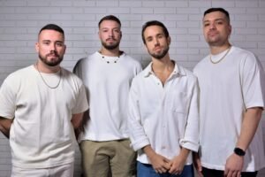 Grupo Chocolate Balneário Camboriú,show Grupo Chocolate SHED Club,Alô Virgínia música,pagode em Balneário Camboriú,programação SHED Club,show nacional em BC,eventos em Balneário Camboriú fim de semana,vida noturna em Santa Catarina,Turma do Pagode Alô Virgínia,show de pagode SC,balada na Barra Sul,SHED Club Avenida Atlântica,atrações musicais em Balneário Camboriú,música do verão Alô Virgínia,agenda de shows BC