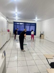 chuva em Balneário Camboriú,alagamento Balneário Camboriú hoje,infiltração escola BC,NEI São Judas Balneário Camboriú,NEI Rio das Ostras BC,Secretaria de Educação Balneário Camboriú,pontos de alagamento Bairro dos Estados,Rua Acre alagamento,Avenida Santa Catarina BC chuva,Bairro das Nações alagamento,volume de chuva 35 mm BC,ocorrências chuva BC,obras em telhado escolas BC,processo administrativo Prefeitura BC,situação das escolas após chuva BC