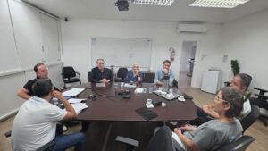 Emasa Balneário Camboriú,despoluição dos rios em Balneário Camboriú,Rio Marambaia,Rio Camboriú,Rio Peroba,Empresa Municipal de Água e Saneamento,saneamento básico em Balneário Camboriú,recuperação ambiental SC,Rio Pinheiros São Paulo,projeto de despoluição de rios,ETE Nova Esperança,meio ambiente em Balneário Camboriú,gestão ambiental municipal,tratamento de esgoto SC,revitalização de rios urbanos