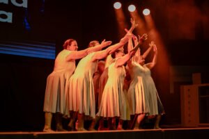 Grupo Fios de Prata Itajaí dança,dança melhor idade Itajaí,vagas dança terceira idade Itajaí,grupo de dança 60+ Itajaí,ensaios Fios de Prata 2026,Jasti Joinville dança Itajaí,dança para idosos Itajaí,festivais de dança melhor idade SC,grupo competitivo dança terceira idade,atividades culturais para idosos Itajaí,envelhecimento ativo dança,dança 60+ Santa Catarina,seletiva grupo Fios de Prata,aulas de dança melhor idade Itajaí,cultura e dança terceira idade