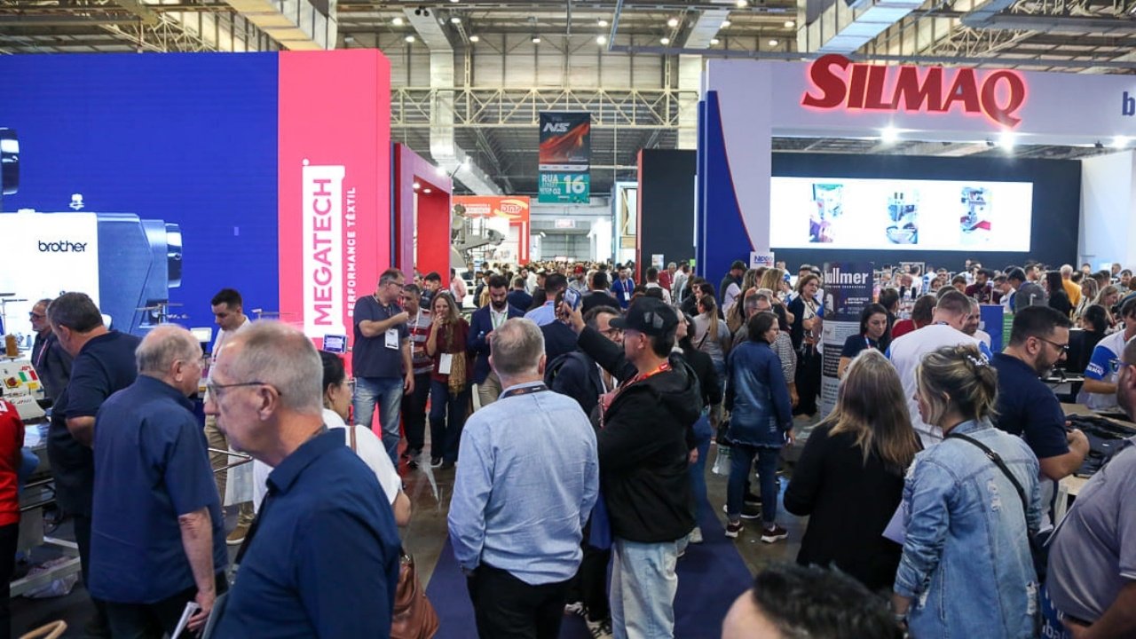 Febratex 2026,Febratex Blumenau,feira têxtil Brasil,indústria têxtil Santa Catarina,evento têxtil 2026,Febratex inscrição,feira de confecção Brasil,inovação têxtil,tecnologia na indústria têxtil,sustentabilidade na moda,negócios têxteis,Febratex Group,evento em Blumenau agosto 2026,setor têxtil brasileiro,feira industrial América Latina,parque Vila Germânica evento,exposição têxtil Brasil,investimento indústria têxtil,networking têxtil,startups moda tecnologia
