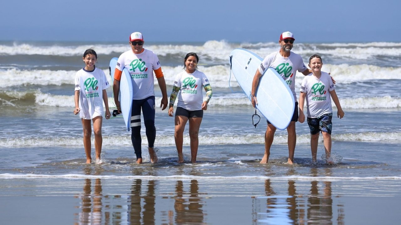 Programa de Incentivo ao Esporte SC,PIE Santa Catarina esporte,ciclismo nas escolas Itapema,surf Balneário Rincão projeto,esporte inclusão social SC,Fesporte programas esportivos,governo SC esporte jovens,projetos sociais esporte Brasil,incentivo esporte crianças SC,políticas públicas esporte Santa Catarina,ciclismo educação física escolas,surf inclusão social Brasil,esporte gratuito SC,desenvolvimento social esporte,atividades esportivas jovens SC,investimento esporte Santa Catarina,projetos esportivos governo SC