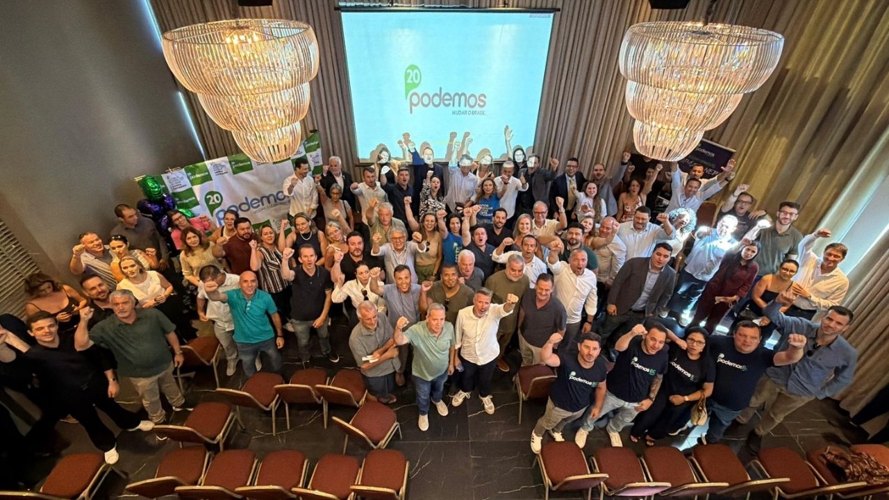 Topázio Neto filiação Podemos,prefeito Florianópolis partido,política Santa Catarina 2026,Podemos SC fortalecimento,filiação partidária SC,lideranças políticas Santa Catarina,evento político Florianópolis,articulação política SC,partidos políticos Brasil,governador Jorginho Mello evento,prefeitos SC reunião política,cenário político catarinense,expansão Podemos Brasil,alianças políticas SC,estratégia política regional,filiação prefeito SC