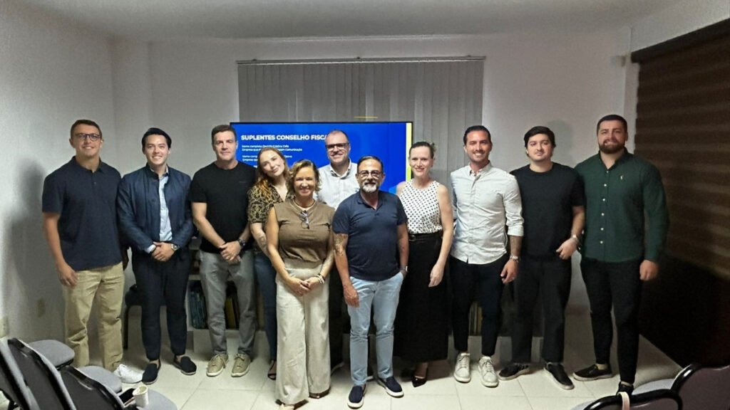 BC Convention Balneário Camboriú,Robinsom Soares presidente,turismo Balneário Camboriú,trade turístico Santa Catarina,Convention Bureau SC,eventos corporativos Brasil,turismo de negócios SC,ExpocentroBC Júlio Tedesco,gestão turismo 2026,captação de eventos Balneário Camboriú,economia do turismo SC,setor de eventos Brasil,desenvolvimento turístico regional,MICE Brasil turismo,turismo corporativo Balneário Camboriú,Convention Visitors Bureau Brasil