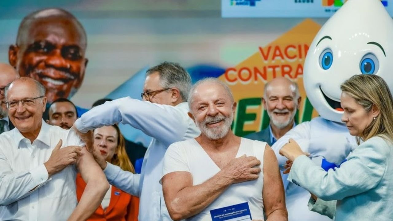 vacinação influenza 2026,Campanha Nacional de Vacinação,Governo do Brasil vacina,Ministério da Saúde influenza,Dia D vacinação Brasil,UBS vacinação gratuita,imunização influenza Brasil,casos respiratórios Brasil 2026,prevenção gripe Brasil,grupos prioritários vacina,idosos vacinação gripe,crianças vacinação influenza,gestantes vacinação gripe,calendário vacinação Brasil,saúde pública influenza