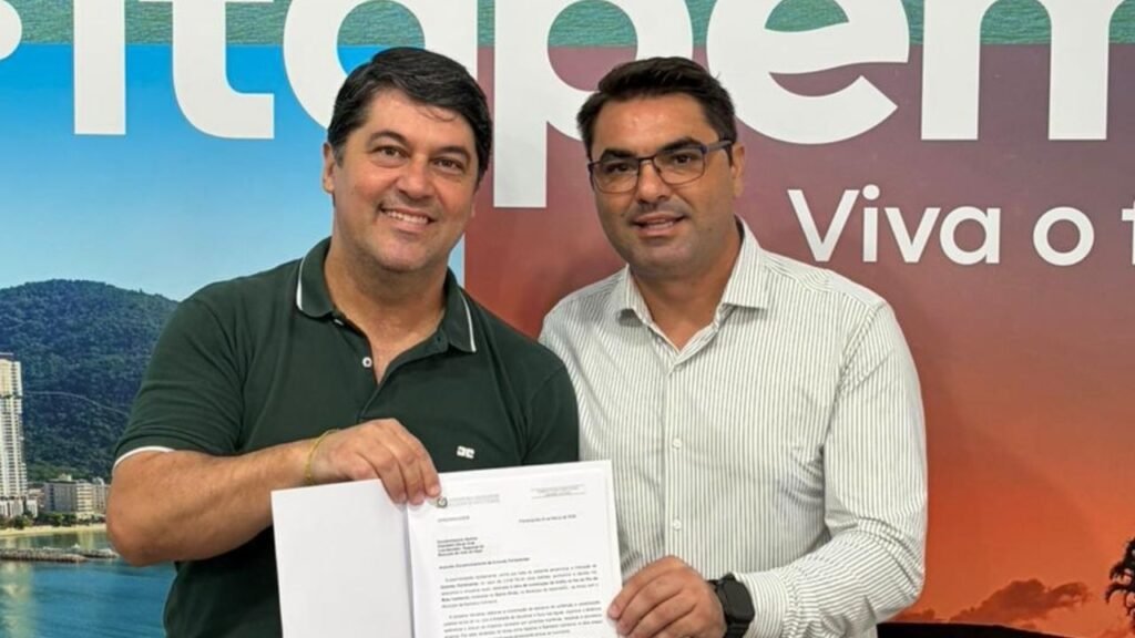 molhe da Ilhota Itapema,obra do molhe Itapema,investimento em infraestrutura Itapema,Rio Mata Camboriú,emenda parlamentar Emerson Stein,obras públicas em Itapema SC,infraestrutura urbana Itapema,desenvolvimento regional Santa Catarina,desassoreamento Rio Mata Camboriú,segurança ambiental Itapema,turismo náutico Itapema,navegabilidade Rio Mata Camboriú,economia local Itapema SC,investimento público Santa Catarina,projeto molhe da Ilhota