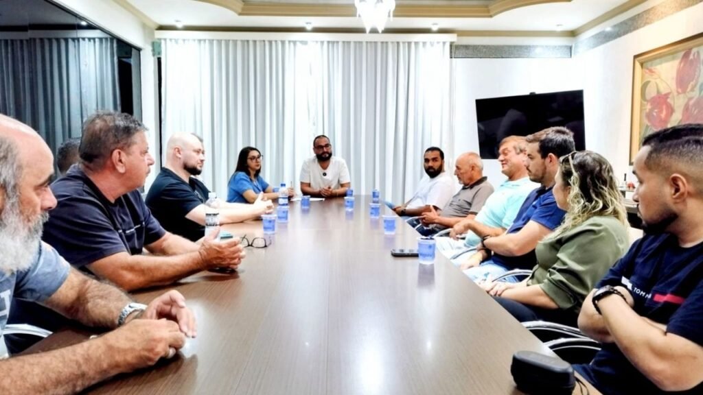 drenagem pluvial Camboriú,obra Rua Osvaldo Minella Camboriú,galerias pré-moldadas Camboriú,Prefeitura de Camboriú obras,infraestrutura urbana Camboriú SC,obra drenagem bairro Cedro Camboriú,combate a alagamentos Camboriú,planejamento urbano Camboriú Santa Catarina,investimento obras públicas Camboriú,sistema de drenagem urbana SC,melhorias infraestrutura Camboriú,obras prefeitura Camboriú 2026,drenagem urbana Santa Catarina,Rua Osvaldo Minella drenagem,desenvolvimento urbano Camboriú