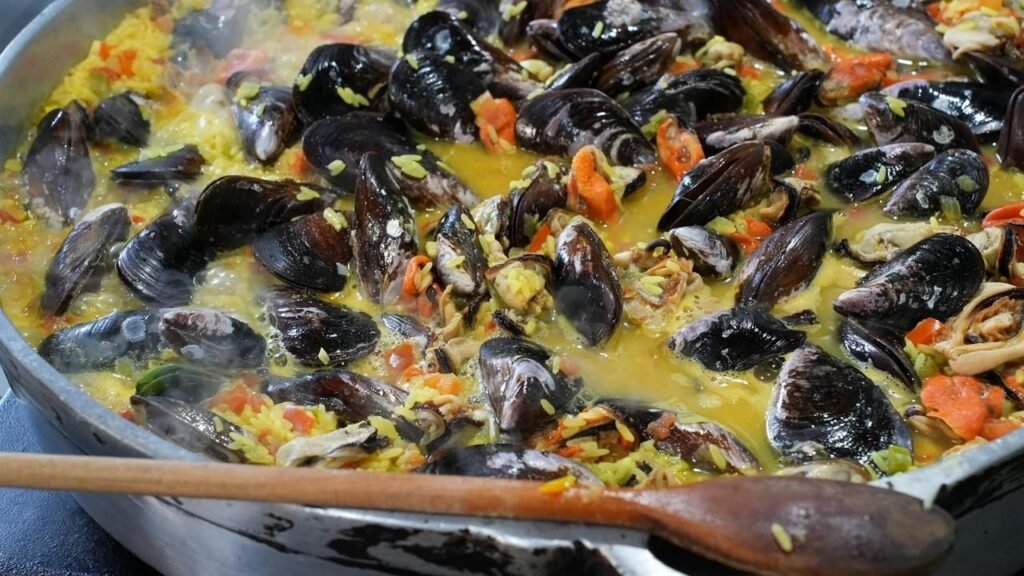 mariscada lambe-lambe receita,Festa Nacional do Marisco Penha,mariscada Penha Santa Catarina,culinária do litoral catarinense,receita tradicional de marisco,lambe-lambe Penha SC,gastronomia Penha Santa Catarina,festa gastronômica Penha SC,mexilhão receita catarinense,prato típico litoral Santa Catarina,turismo gastronômico Penha,evento gastronômico Santa Catarina,maior mariscada do Brasil Penha,culinária regional Santa Catarina,receita marisco lambe lambe