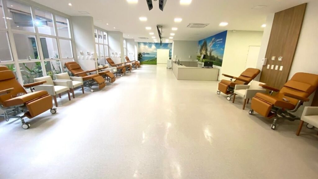 oncologia Hospital Azambuja,habilitação oncologia Brusque,Jorginho Mello Brusque,Hospital Azambuja oncologia,Unacon Brusque SC,saúde pública Brusque,investimento em saúde Santa Catarina,torre de alta complexidade Hospital Azambuja,hemodinâmica Brusque hospital,tomógrafo Cone Beam Brusque,atendimento oncológico Brusque SC,hospital Azambuja Santa Catarina,expansão hospitalar Brusque,serviços de oncologia Santa Catarina,infraestrutura hospitalar Brusque