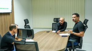 comércio ambulante Balneário Camboriú,projeto de lei ambulantes BC,Câmara de Balneário Camboriú projetos,Código de Posturas Balneário Camboriú,regulamentação ambulantes BC,taxas ambulantes Balneário Camboriú,projeto lei 42 2026 BC,comissão justiça redação BC,legislação municipal comércio ambulante,fiscalização ambulantes BC,vereadores Balneário Camboriú projetos,tramitação projetos Câmara BC,regras comércio ambulante SC,política municipal Balneário Camboriú,legislação urbana BC