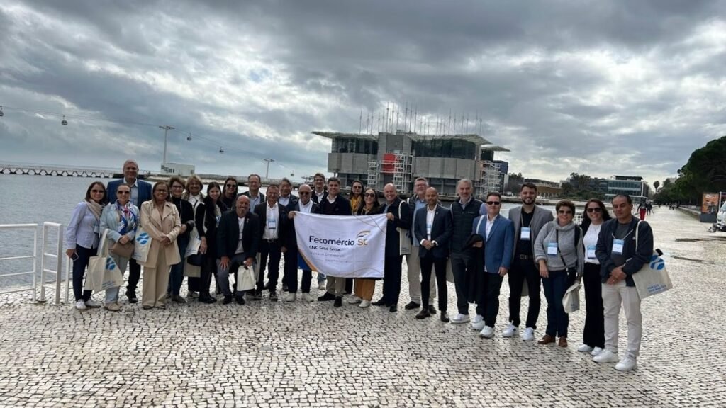 Fecomércio SC missão empresarial Portugal,Senac Santa Catarina turismo,Sesc Santa Catarina missão internacional,turismo Santa Catarina Portugal,Bolsa de Turismo de Lisboa BTL,missão empresarial turismo Lisboa,Fecomércio SC turismo internacional,inovação no turismo Santa Catarina,governança baseada em dados turismo,planejamento turístico internacional,Visit Lisboa turismo,Hub Criativo do Beato Unicorn Factory,Nova School of Business and Economics SBE,turismo catarinense desenvolvimento,economia do turismo Santa Catarina