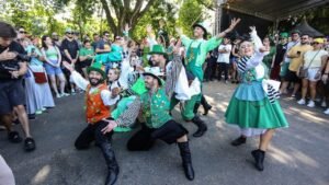 St Patrick’s na Rua Itajaí,St Patrick’s Day Itajaí 2026,evento St Patrick’s Itajaí,Praça Marco Zero Itajaí evento,festa irlandesa Santa Catarina,eventos culturais Itajaí,turismo em Itajaí eventos,cervejas artesanais Itajaí evento,St Patrick’s Santa Catarina,cultura irlandesa no Brasil,gastronomia de rua Itajaí,economia criativa Santa Catarina,eventos gratuitos Itajaí,St Patrick’s Florianópolis Joinville Blumenau,programação cultural Itajaí
