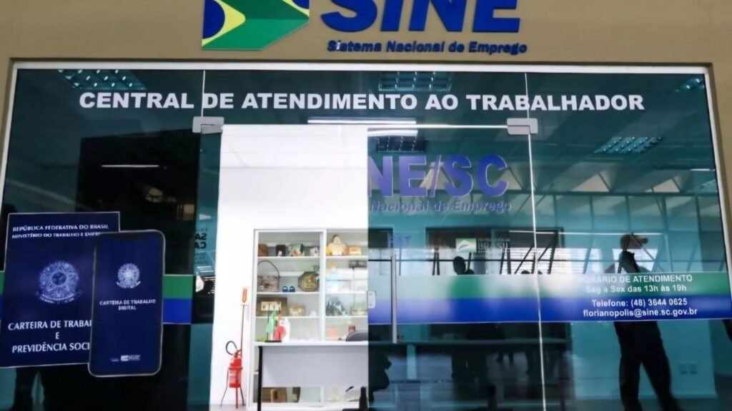 vagas de emprego Santa Catarina,Sine SC vagas de trabalho,mercado de trabalho Santa Catarina 2026,empregos Sine Santa Catarina,oportunidades de trabalho SC,vagas de emprego Vale do Itajaí,vagas de emprego Joinville Chapecó Criciúma,vagas Sine Itajaí Blumenau Balneário Camboriú,emprego Santa Catarina PCD,Carteira de Trabalho Digital vagas,Portal Emprega Brasil vagas SC,economia e emprego Santa Catarina,trabalho formal Santa Catarina,contratação empresas Santa Catarina,oportunidades profissionais Santa Catarina