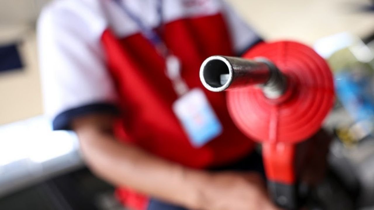 diesel sem PIS Cofins Brasil,redução preço diesel governo federal,medidas governo diesel petróleo,impacto guerra petróleo diesel Brasil,subvenção diesel 2026 Brasil,ANP fiscalização combustíveis,redução diesel nas bombas Brasil,preço diesel transporte cargas Brasil,crise petróleo Estreito de Ormuz impacto Brasil,política combustíveis governo brasileiro,diesel caminhoneiros redução preço,inflação alimentos transporte diesel,decreto diesel Brasil impostos,mercado combustíveis Brasil fiscalização,medidas econômicas governo diesel