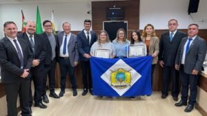 Programa Navega Limpo Navegantes,Câmara de Navegantes sessão ordinária,projeto ambiental Navegantes,violência obstétrica anteprojeto Navegantes,homenagens professores Navegantes,política municipal Navegantes SC,recolhimento móveis Navegantes,CCJ Câmara Navegantes,educação Navegantes moções,limpeza urbana Navegantes
