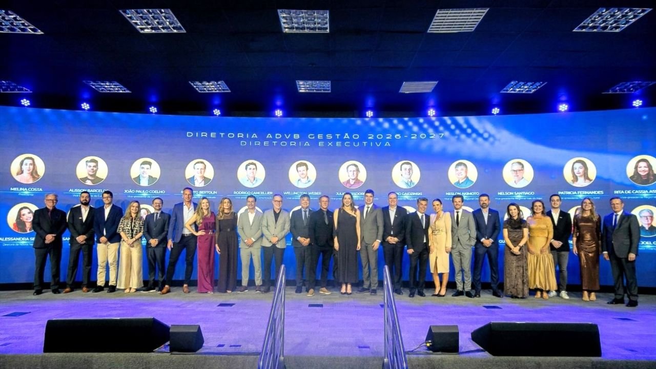 melina costa advb sc,posse advb sc 2026,associação dirigentes vendas marketing sc,marketing empresarial santa catarina,eventos empresariais florianópolis,advb sc diretoria 2026 2027,liderança empresarial catarinense,ambiente de negócios sc,networking empresarial santa catarina,federação indústrias santa catarina evento,marketing e vendas brasil,associação empresarial sc,economia catarinense empresários,gestão advb sc nova diretoria,marketing estratégico empresas