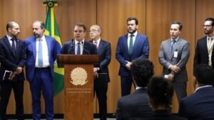 fiscalização combustíveis Brasil,preços abusivos combustíveis,ANP fiscalização postos,governo Brasil combustíveis,mercado de combustíveis Brasil,aumento preço gasolina diesel,operação fiscalização ANP,Senacon Procon fiscalização,Polícia Federal cartel combustíveis,economia brasileira combustíveis,setor de energia Brasil,combustível caro Brasil 2026,fiscalização postos Brasil estados,investigação preços abusivos Brasil,defesa do consumidor combustíveis,mercado energia Brasil crise petróleo,combustíveis Brasil fiscalização nacional