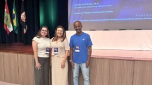 segurança escolar Itajaí,prevenção da violência nas escolas SC,Secretaria Municipal de Educação Itajaí,evento Escola Segura Florianópolis,políticas públicas educação segurança,gestão escolar segura,proteção estudantes Santa Catarina,segurança pública escolas Brasil,estratégias prevenção violência escolar,formação educadores segurança,integração escola família comunidade,ambiente escolar seguro Itajaí,educação Santa Catarina segurança,combate violência escolas,planejamento segurança educacional