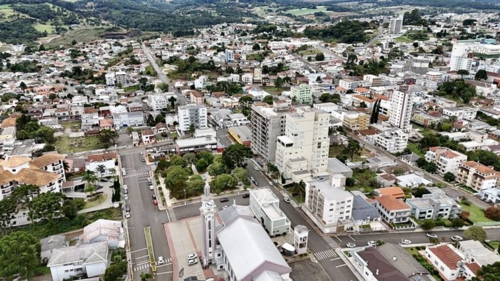 Alesc itinerante Curitibanos,programa Alesc itinerante 2026,Assembleia Legislativa Santa Catarina interior,sessões Alesc Curitibanos março,política regional Santa Catarina,participação popular Alesc,descentralização legislativa SC,Serra Catarinense projetos Alesc,reuniões comissões Alesc itinerante,Parlamento jovem Santa Catarina Curitibanos,eventos políticos SC março 2026,Araranguá Alesc itinerante programação,gestão pública Santa Catarina interior,atividades legislativas Curitibanos,Alesc sessões regionais SC