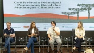 crise climática Santa Catarina,Alesc meio ambiente seminário,soluções baseadas na natureza SC,mudanças climáticas Brasil sul,desastres naturais Santa Catarina histórico,sustentabilidade políticas públicas SC,Mata Atlântica preservação Brasil,relatório A Terra Pede Cuidado,energia solar Santa Catarina incentivo,agroecologia SC políticas ambientais,segurança hídrica Santa Catarina,resiliência ambiental estratégias,UFSC mudanças climáticas estudo,Ibama políticas ambientais Brasil,Observatório do Clima atuação Brasil