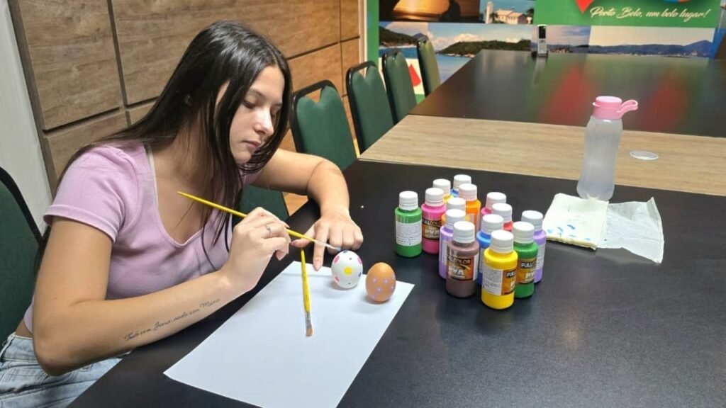 Encanto de Páscoa Porto Belo,evento Páscoa Santa Catarina 2026,programação Porto Belo março abril,turismo Porto Belo eventos culturais,tradição Páscoa casquinhas ovos,atividades família Porto Belo SC,Praça da Bandeira Porto Belo evento,Píer Municipal Porto Belo atrações,cultura Santa Catarina eventos,lazer familiar SC Páscoa,oficina pintura ovos crianças,caça aos ovos Porto Belo,eventos turísticos litoral SC,programação cultural Porto Belo 2026,turismo familiar Santa Catarina