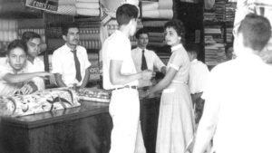 exposição Trabalhadores do Comércio,Sesc 80 anos,Senac 80 anos,comércio Brasil exposição,Brasília Câmara dos Deputados evento,economia comércio Brasil,desenvolvimento social Sesc Senac,qualificação profissional Senac,empreendedorismo comércio Brasil,políticas públicas comércio,mercado de trabalho comércio,transformação digital comércio,turismo e serviços Brasil,exposição Congresso Nacional,Sistema CNC Sesc Senac,educação profissional Brasil,história do comércio brasileiro