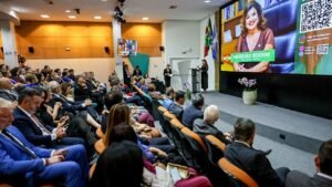 campanha IR com Propósito,contabilistas SC,Conselho Regional de Contabilidade SC,vice-governadora Marilisa Boehm,Florianópolis,Jorginho Mello,imposto de renda SC,fundos sociais Santa Catarina,transparência pública,participação cidadã SC,engajamento contábil,arrecadação estadual SC,políticas sociais SC,legislação federal IR,contadores catarinenses,economia Santa Catarina,responsabilidade fiscal SC,CRCSC,impacto social SC