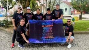 Encontro Flashback Porto Belo,evento cultural Porto Belo SC,música anos 80 90 Santa Catarina,cultura Porto Belo evento,Praça da Bandeira Porto Belo evento,Essência do Flashback SC,DJs evento Porto Belo,dança retrô Santa Catarina,lazer Porto Belo SC,eventos culturais SC 2026,Fundação Municipal da Cultura Porto Belo,música retrô evento SC,nostalgia anos 80 90 Brasil,evento gratuito Porto Belo,cultura e entretenimento SC