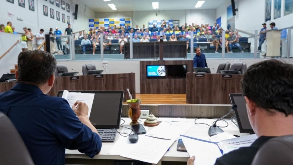 praia central balneário camboriú,regulamentação esportes praia,câmara de balneário camboriú reunião pública,projeto de lei esportes bc,turismo balneário camboriú,uso da faixa de areia bc,atividades esportivas regulamentação,fundação municipal de esportes bc,planejamento urbano praia central,gestão pública turismo bc,segurança jurídica esportes praia,exploração econômica praia bc,legislação municipal esportes,reunião pública câmara bc,desenvolvimento turístico santa catarina