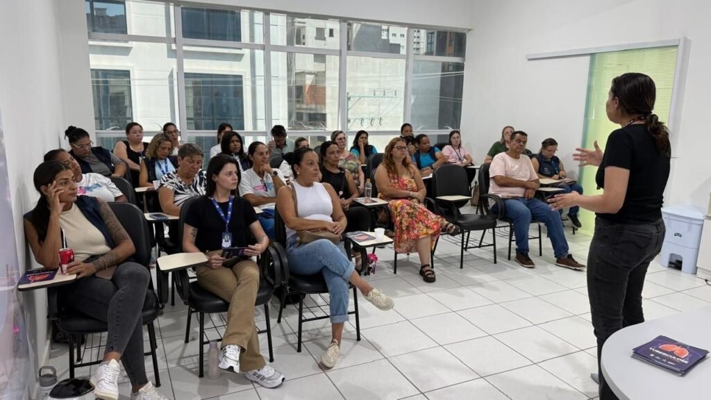 tuberculose Itapema,capacitação saúde Itapema,Secretaria de Saúde Itapema treinamento,atenção básica tuberculose Brasil,combate tuberculose SUS,agentes comunitários saúde treinamento,prevenção tuberculose Santa Catarina,sintomas tuberculose identificação,tratamento tuberculose gratuito SUS,saúde pública Itapema ações,campanha tuberculose 2026 Brasil,infecção latente tuberculose ILTB,controle tuberculose atenção básica,capacitação profissionais saúde Brasil,combate doenças infecciosas município