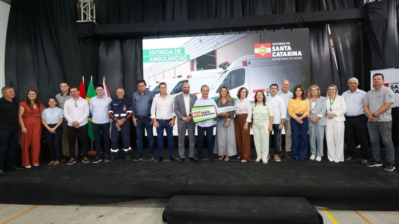 Santa Catarina,SAMU,ambulâncias,motolâncias,saúde pública,USB/SAMU,Tratamento Fora do Domicílio,urgência e emergência,Governo de Santa Catarina,investimento em saúde,atendimento médico,municípios catarinenses,qualificação profissional,curso de motolância,equipamentos médicos,desfechos clínicos,capacidade operacional,política de saúde,fortalecimento da rede,investimento estadual