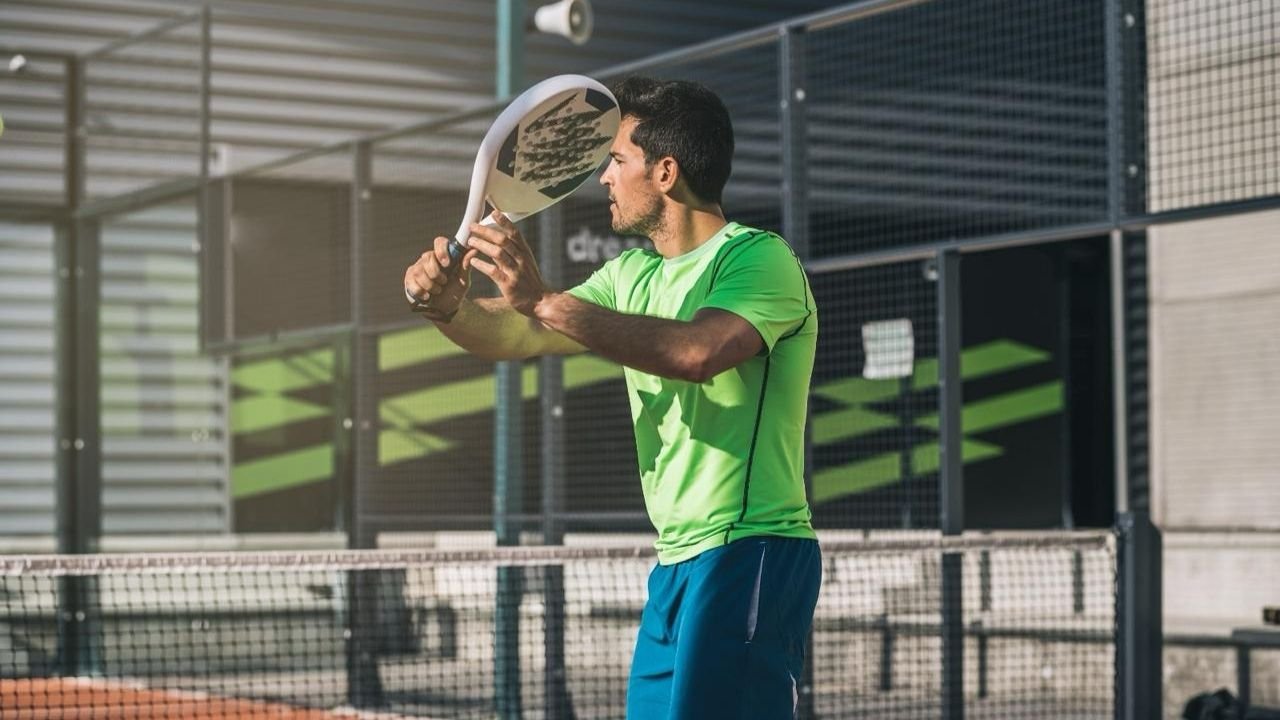 Itajaí,padel,Santa Catarina,Ecolibra Padel Series,ESG,compensação de carbono,evento esportivo,Praia Brava,torneio amador,gestão sustentável,relatório ESG,categorias intermediárias,desenvolvimento sustentável,consultoria ambiental,práticas ESG,crescimento do padel,no Litoral Norte,evento esportivo sustentável,Ecolibra,Felipe Guimarães,Cobrapa