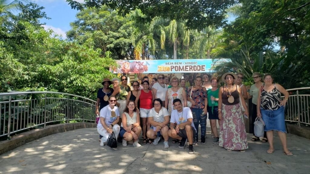 Serviço de Convivência Itapema,idosas passeio Itapema,assistência social Itapema SC,grupo terceira idade SC,ações sociais idosos Brasil,convivência social idosos,fortalecimento vínculos Itapema,Prefeitura Itapema assistência social,atividades idosos Santa Catarina,bem-estar terceira idade,inclusão social idosos SC,passeio Osterfest idosos,políticas públicas idosos Brasil,lazer terceira idade Itapema,desenvolvimento social SC