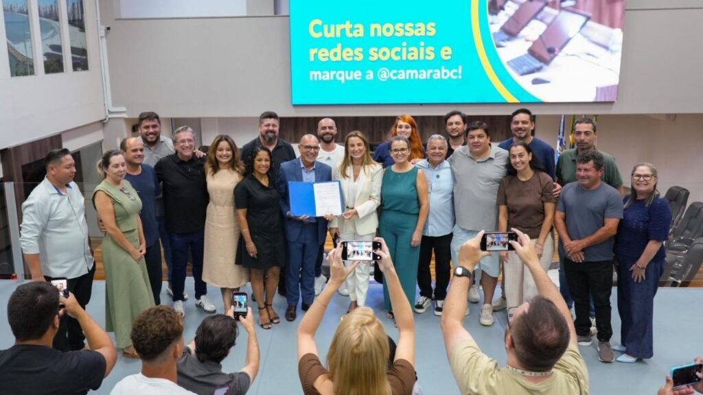 Segundo Conselho Tutelar Balneário Camboriú,posse Conselho Tutelar BC,Câmara de Balneário Camboriú solenidade,assistência social Balneário Camboriú,Juliana Pavan Conselho Tutelar,criação Conselho Tutelar região sul BC,direitos da criança e do adolescente SC,CMDCA Balneário Camboriú,AMFRI encontro regional,ACCT Santa Catarina,política pública Balneário Camboriú,descentralização atendimento social BC,vereadores Balneário Camboriú,desenvolvimento urbano Balneário Camboriú,gestão pública municipal Santa Catarina