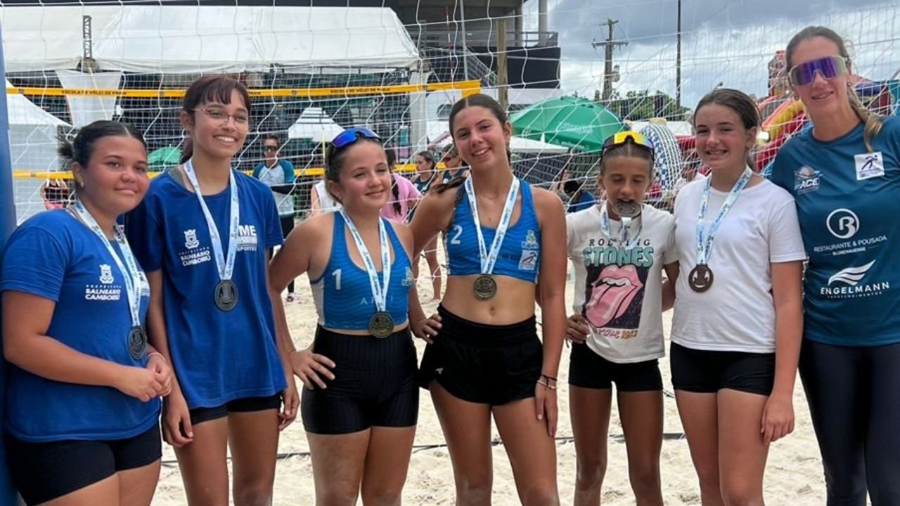 esporte em Itapema,vôlei de praia Itapema,Night Surf Itapema,competições esportivas em Itapema SC,Campeonato Catarinense Sub-17 vôlei de praia,evento esportivo Itapema,esporte de base em Itapema,Secretaria de Esportes de Itapema,surf em Itapema Santa Catarina,atletas de Itapema,torneio municipal de vôlei Itapema,desenvolvimento esportivo SC,agenda esportiva Itapema,campeonato de surf Itapema,incentivo ao esporte em Itapema,eventos esportivos em Santa Catarina